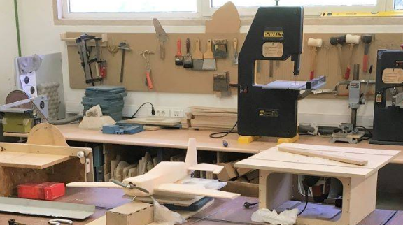 ECPR - Summer School on Parliaments