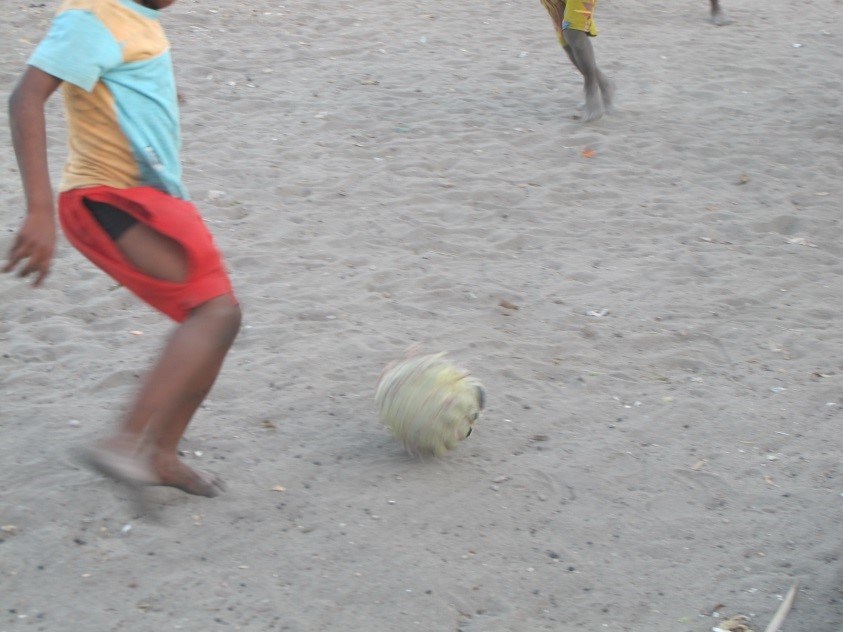 Pensar África: Sair da Guiné Bissau à boleia do futebol
