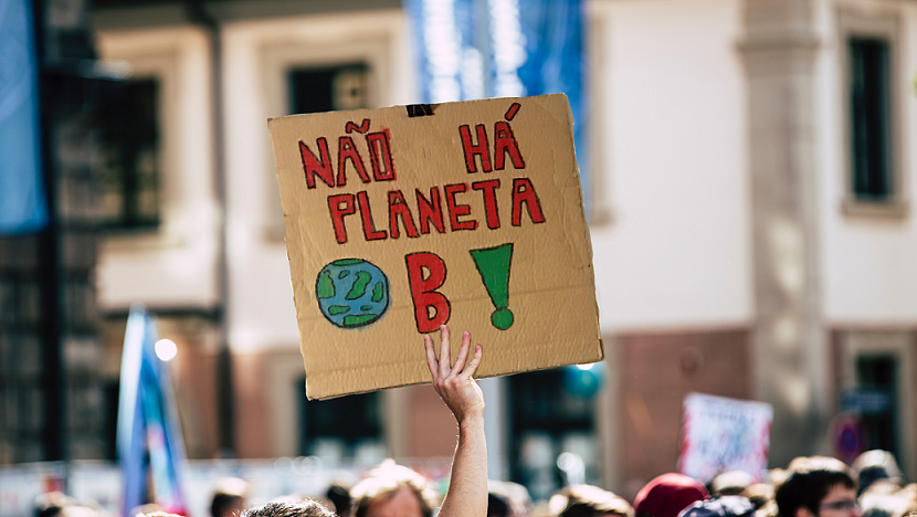 Não há Planeta B – Exposição de cartazes artesanais