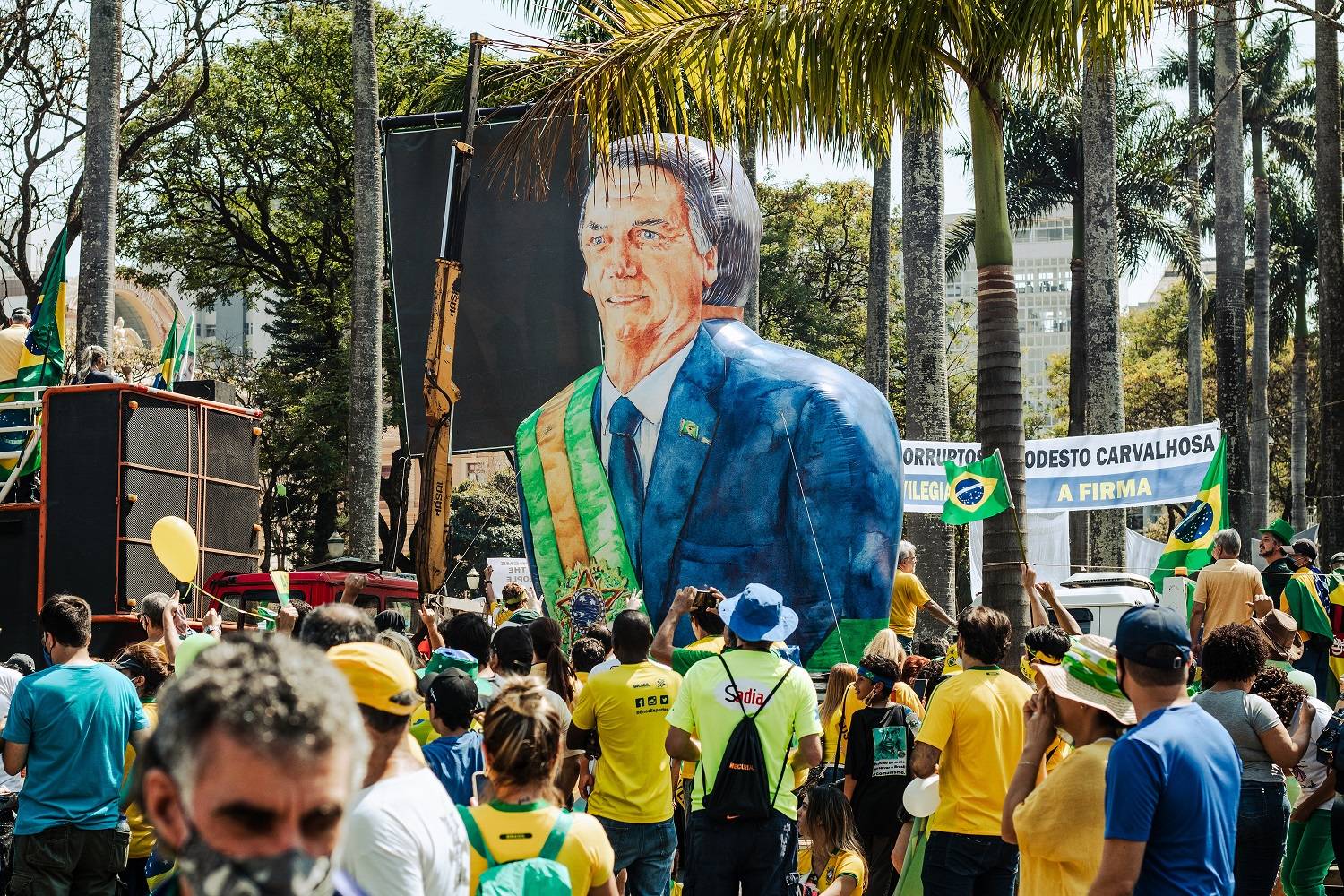 Governo Bolsonaro, pandemia e crise da democracia